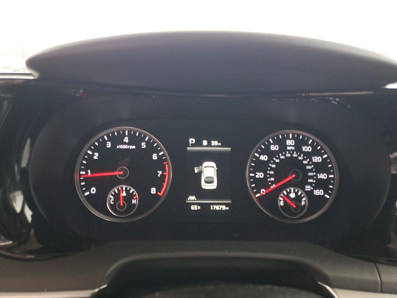 2024 Kia K5 - Image 9