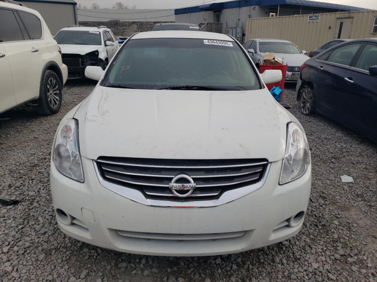 2010 Nissan Altima - Image 5