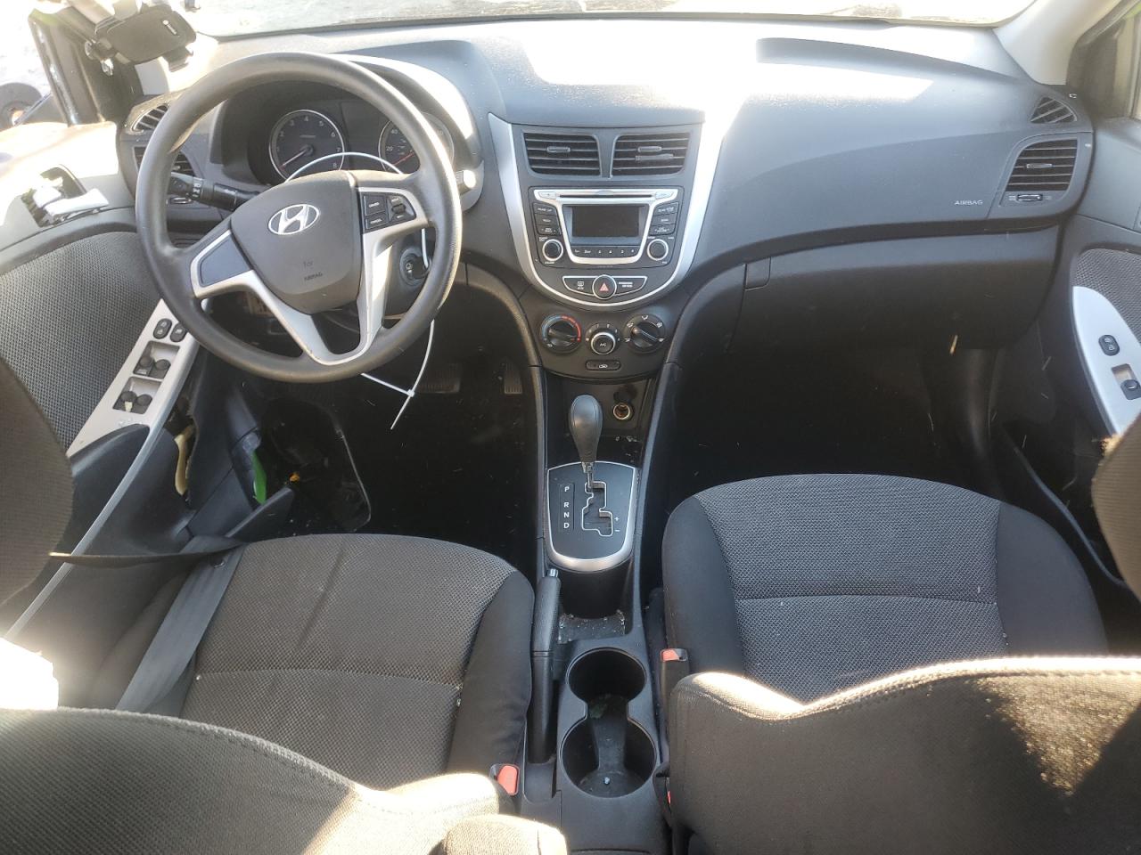 2014 Hyundai Accent - Image 8