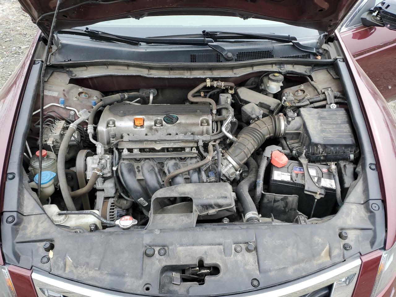 2009 Honda Accord - Image 13