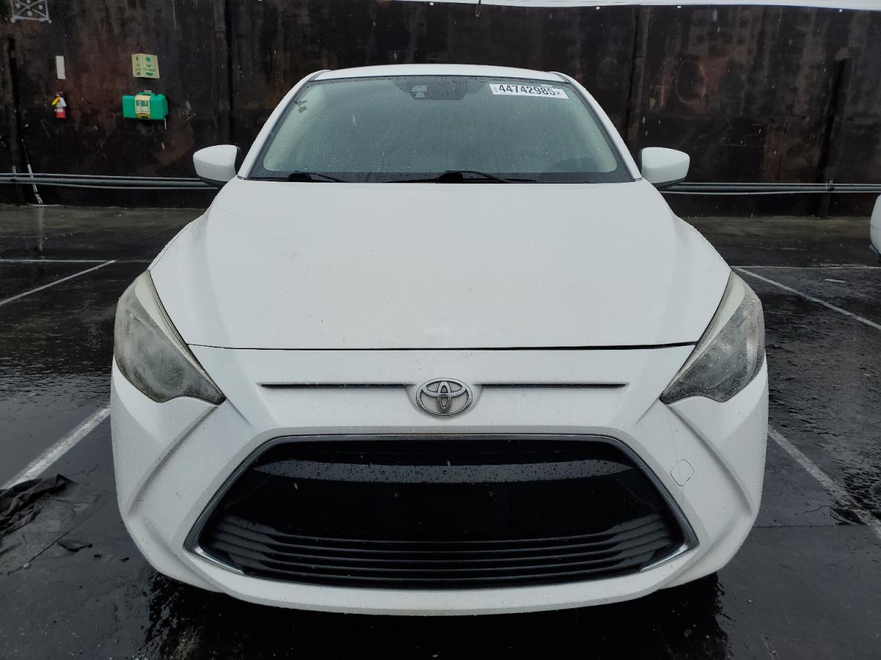 2017 Toyota Yaris - Image 5