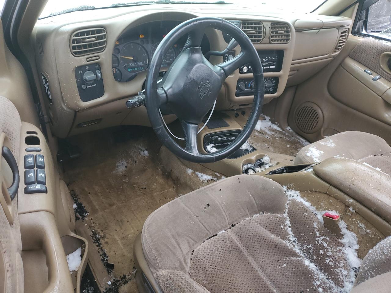 2001 Chevrolet Blazer - Image 8