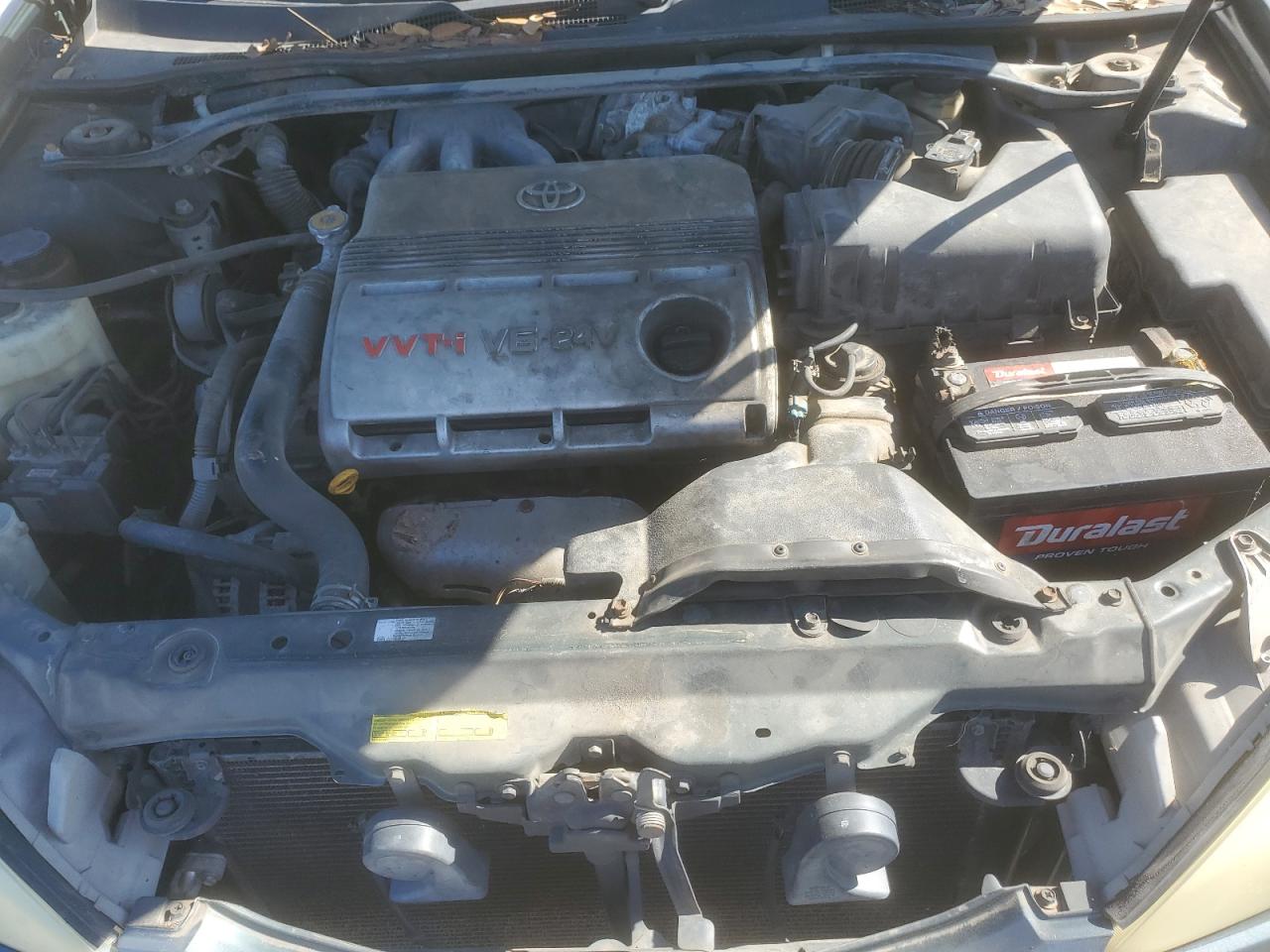2004 Toyota Camry - Image 11