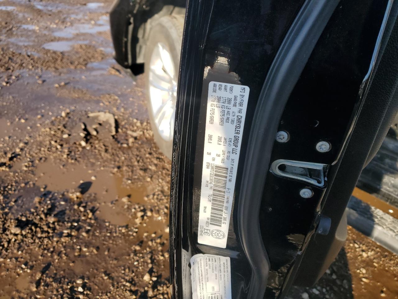2014 RAM 1500 - Image 14