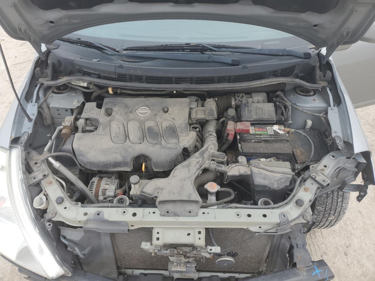 2011 Nissan Versa - Image 11