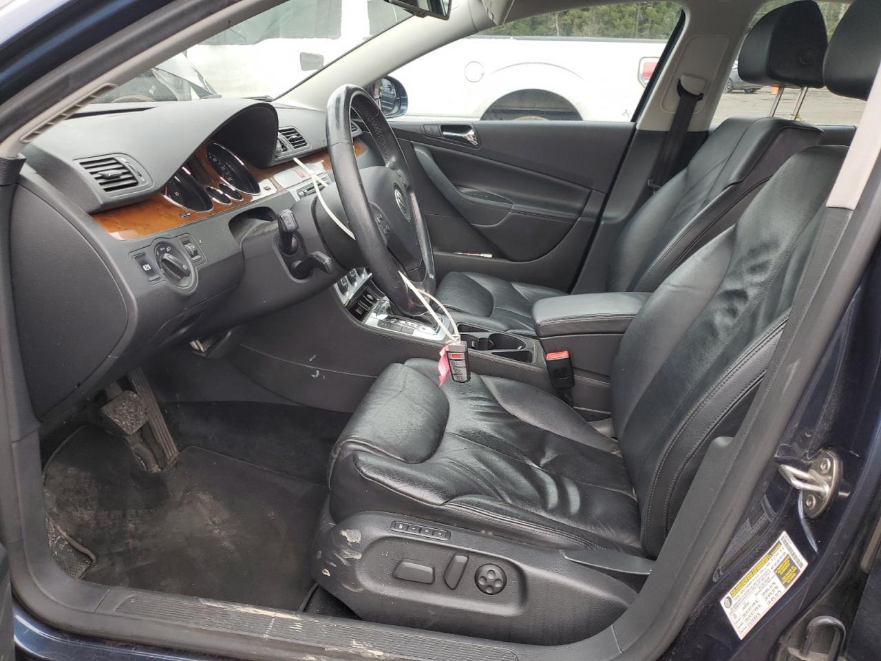 2008 Volkswagen Passat Lux VIN: WVWEK73CX8E205869 Lot: 46004675