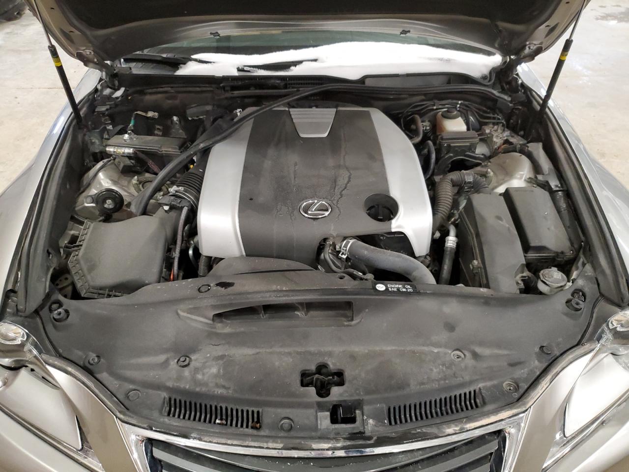 2016 Lexus IS - Image 12