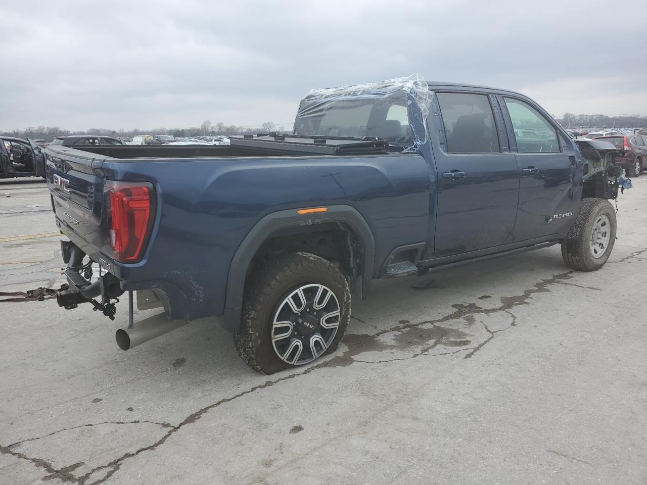 2022 GMC Sierra - Image 3