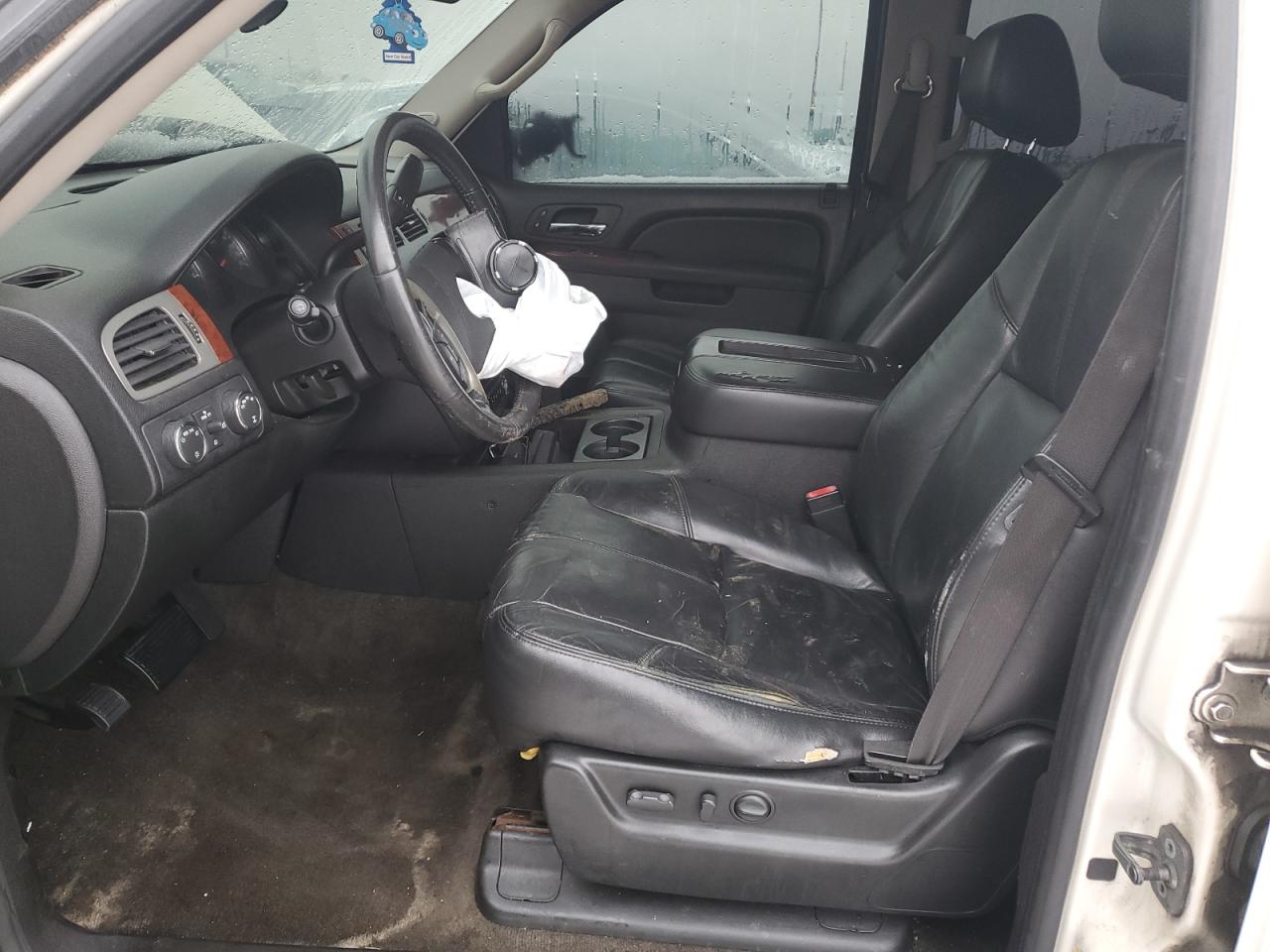2010 GMC Yukon - Image 7