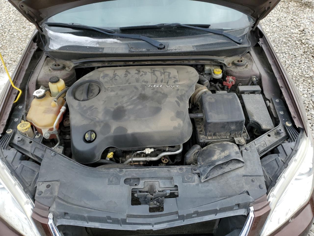 2013 Chrysler 200 - Image 12