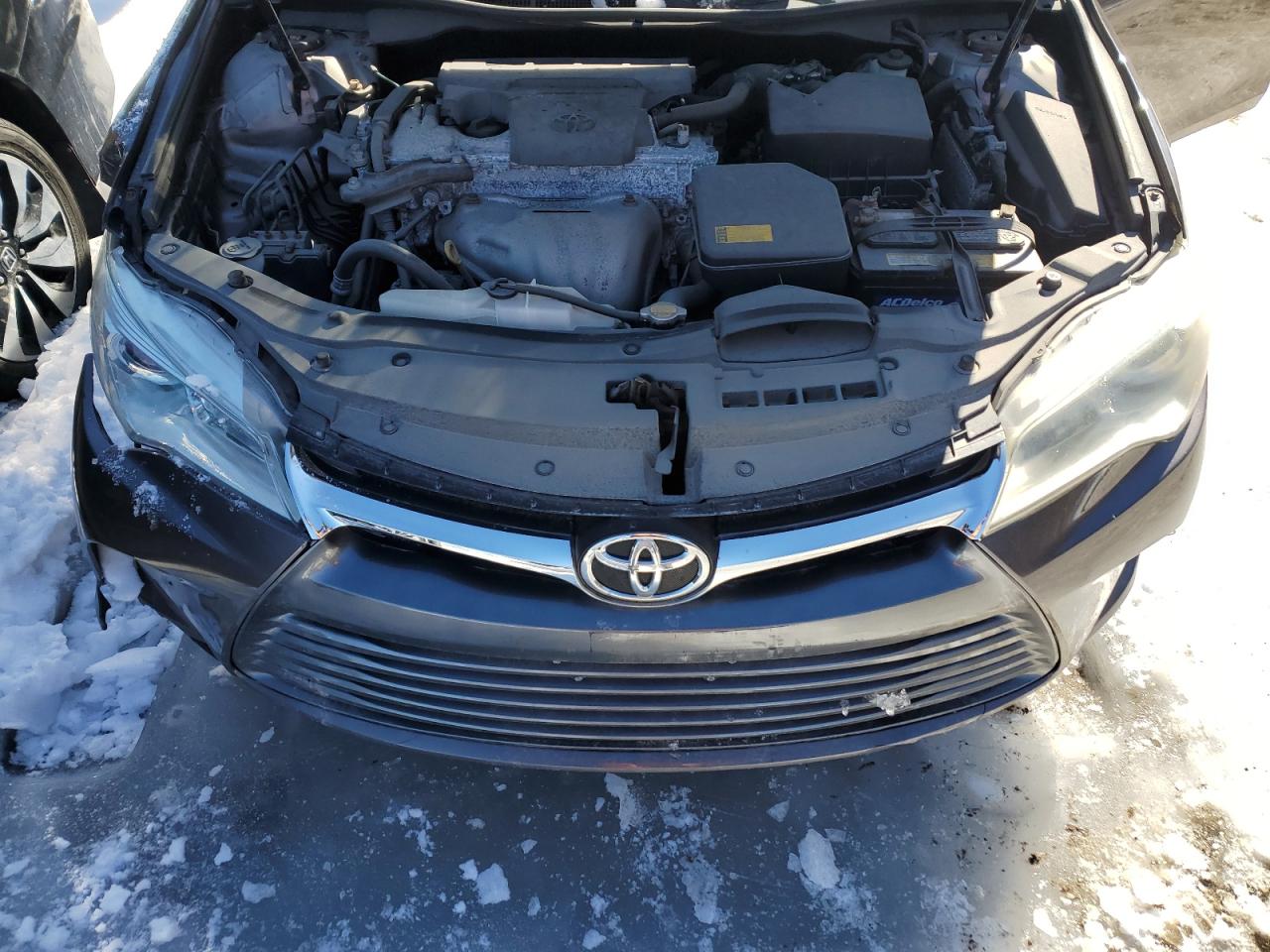 2015 Toyota Camry - Image 11