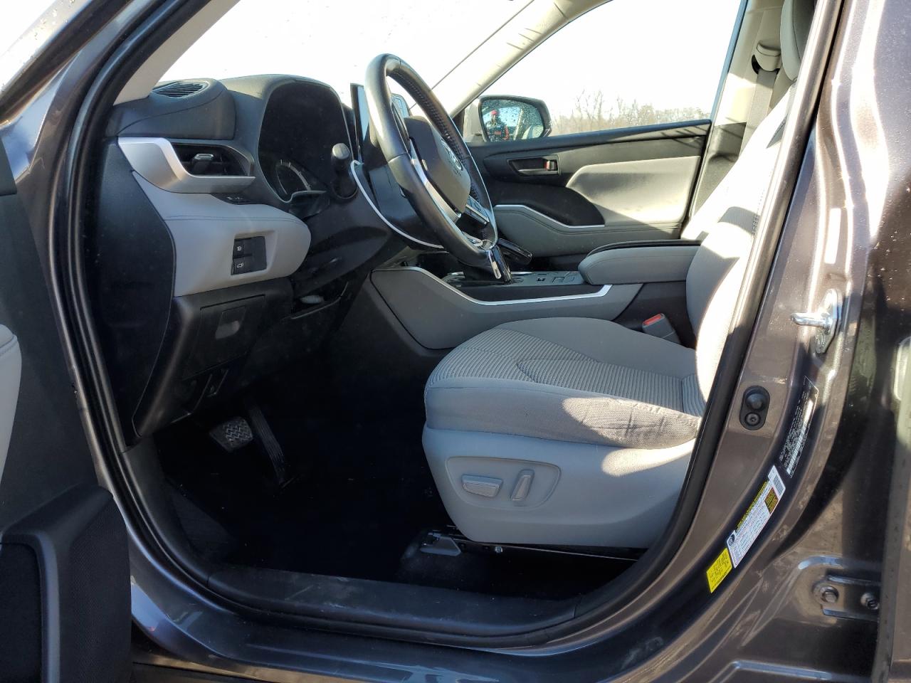2021 Toyota Highlander - Image 7