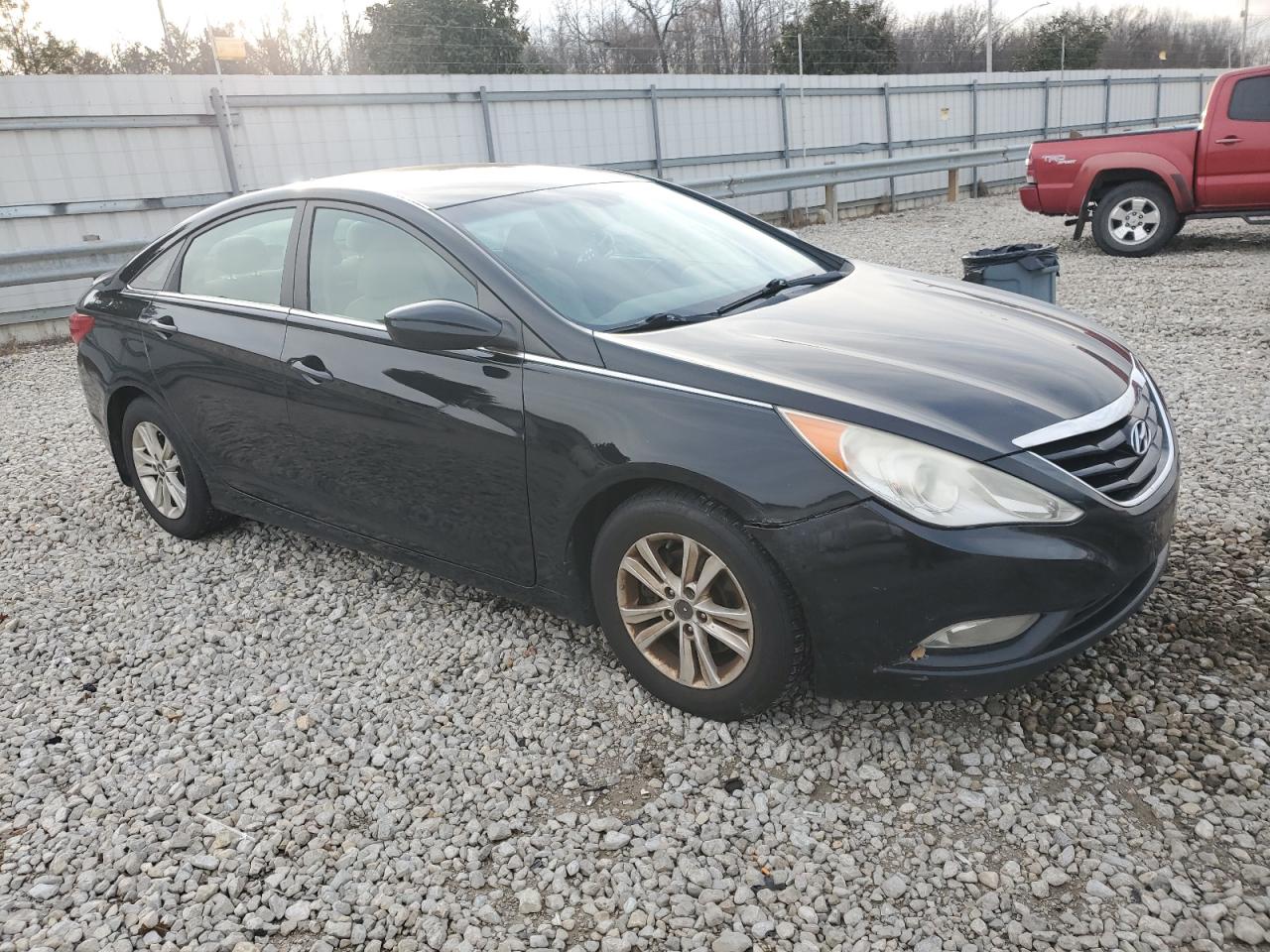 2013 Hyundai Sonata - Image 4