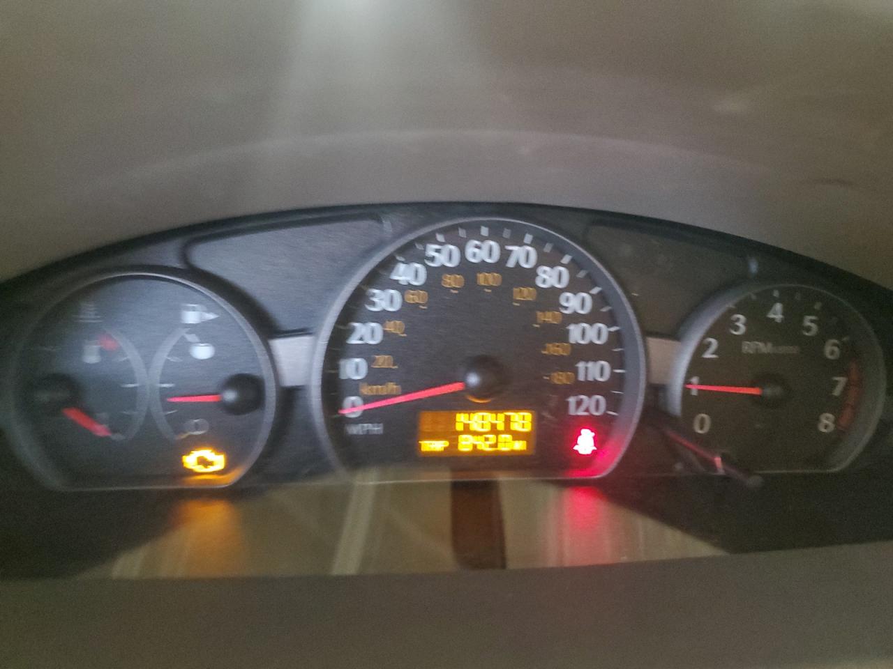 2003 Saturn ION - Image 9