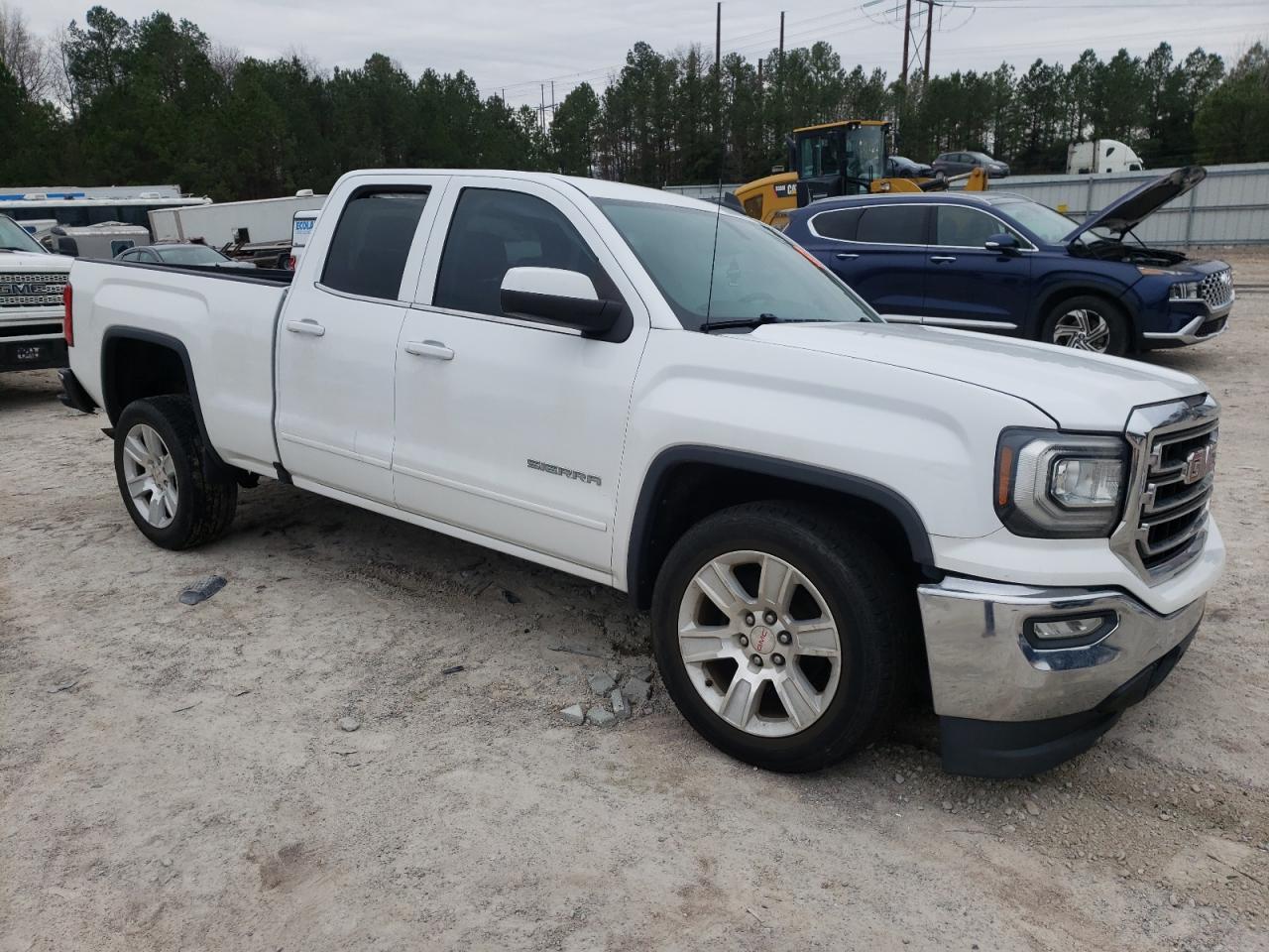 2016 GMC Sierra - Image 4