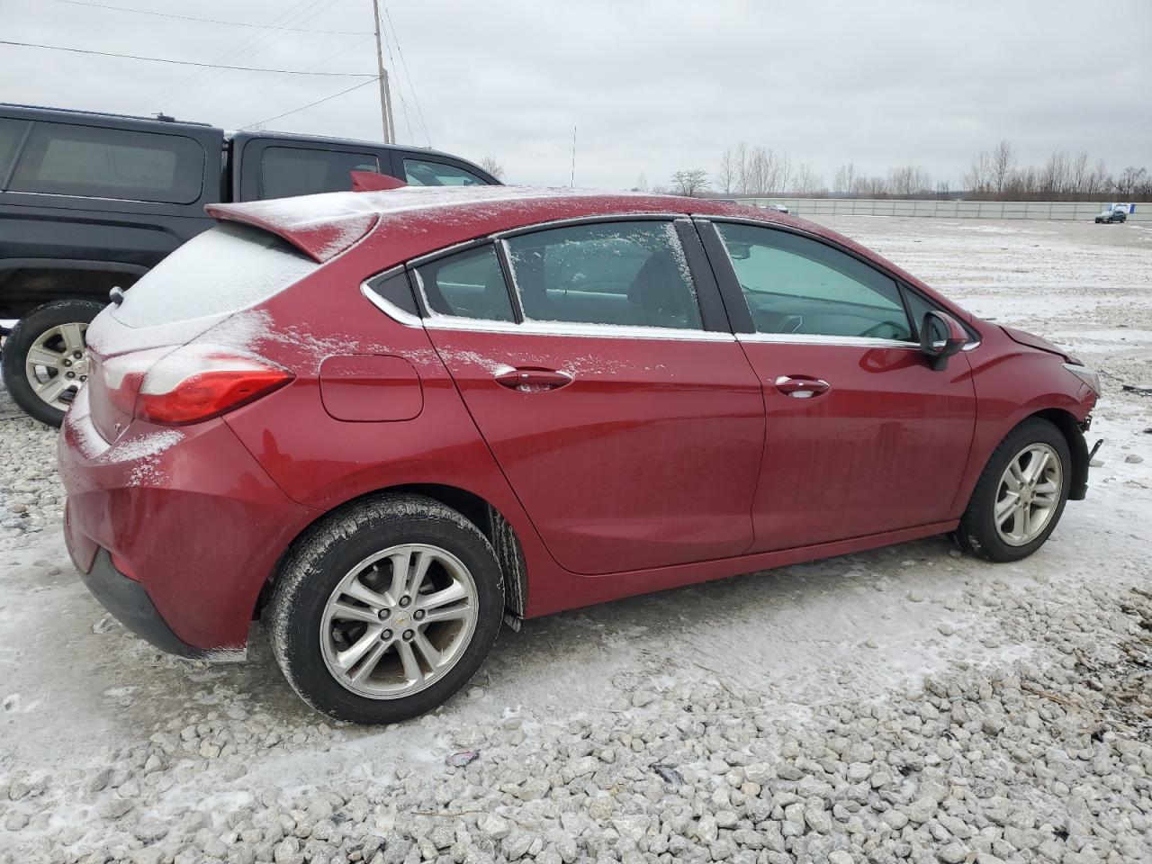 2018 Chevrolet Cruze - Image 3