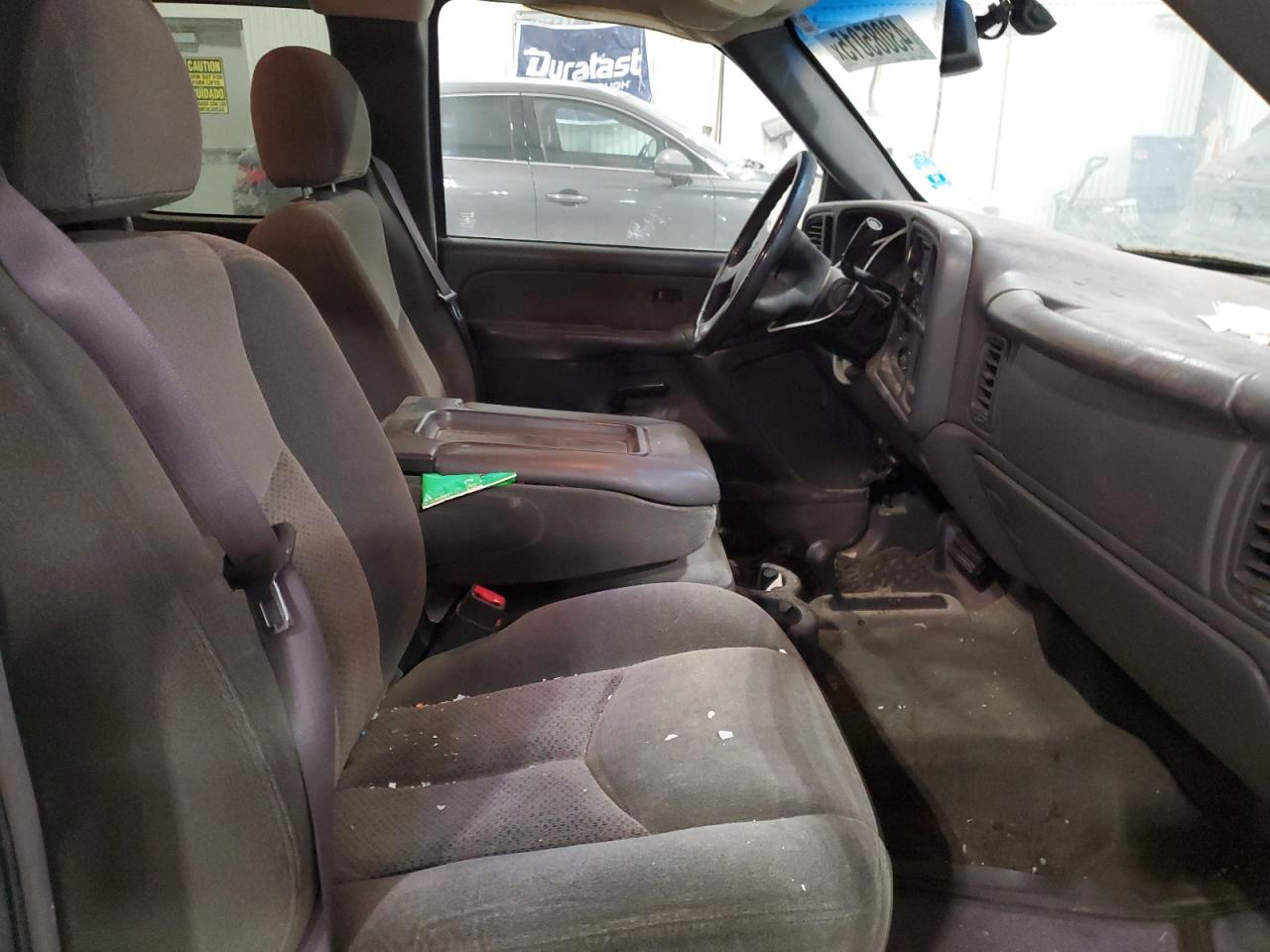 2003 Chevrolet Silverado - Image 10