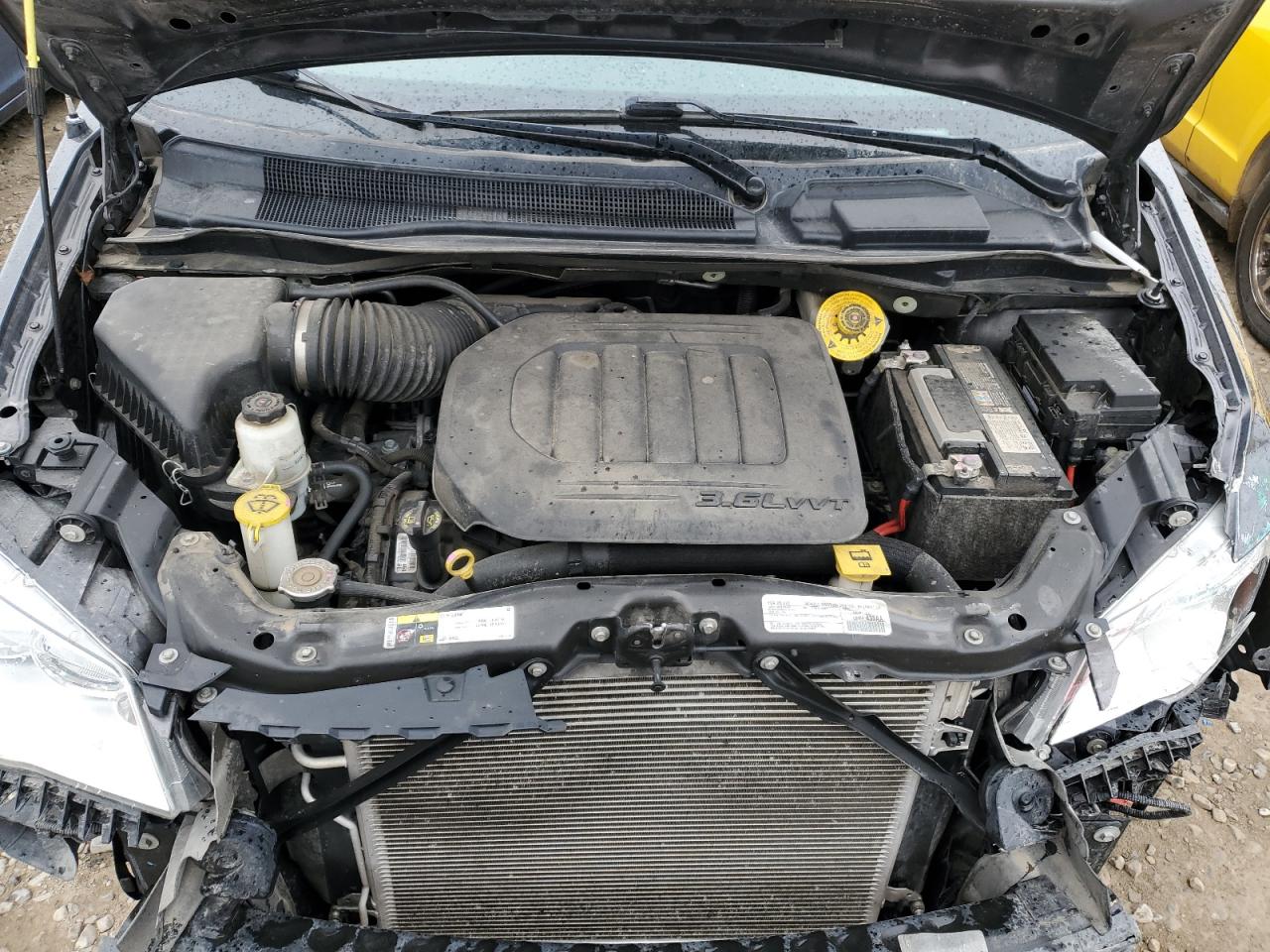 2019 Dodge Caravan - Image 12
