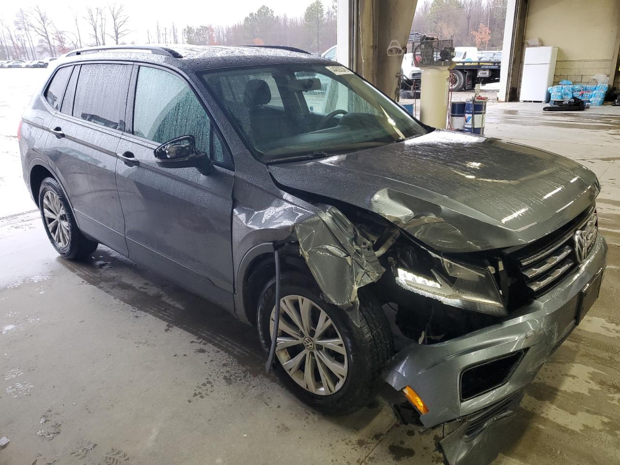 2018 Volkswagen Tiguan - Image 4