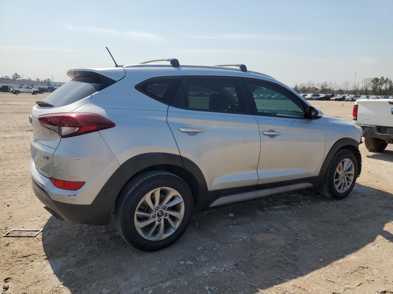 2017 Hyundai Tucson - Image 3