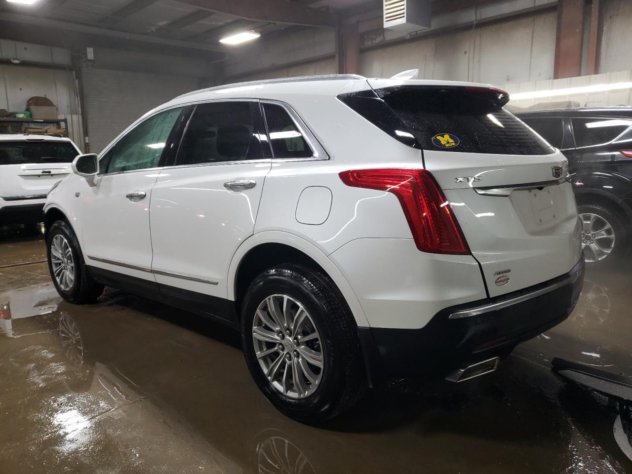 2019 Cadillac XT5 - Image 2