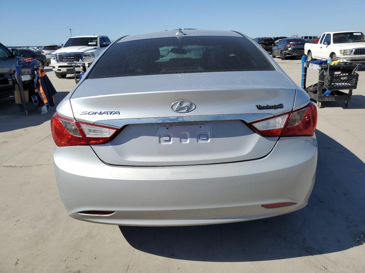 2013 Hyundai Sonata - Image 6