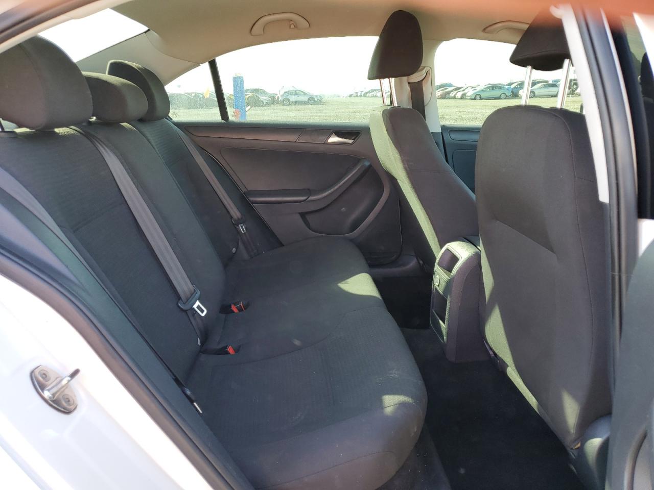 2016 Volkswagen Jetta - Image 10