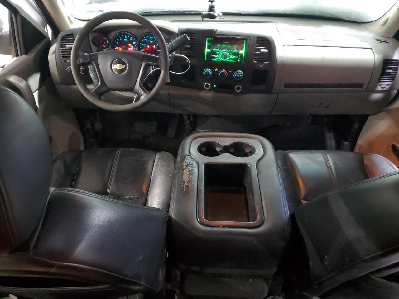 2011 Chevrolet Silverado - Image 8