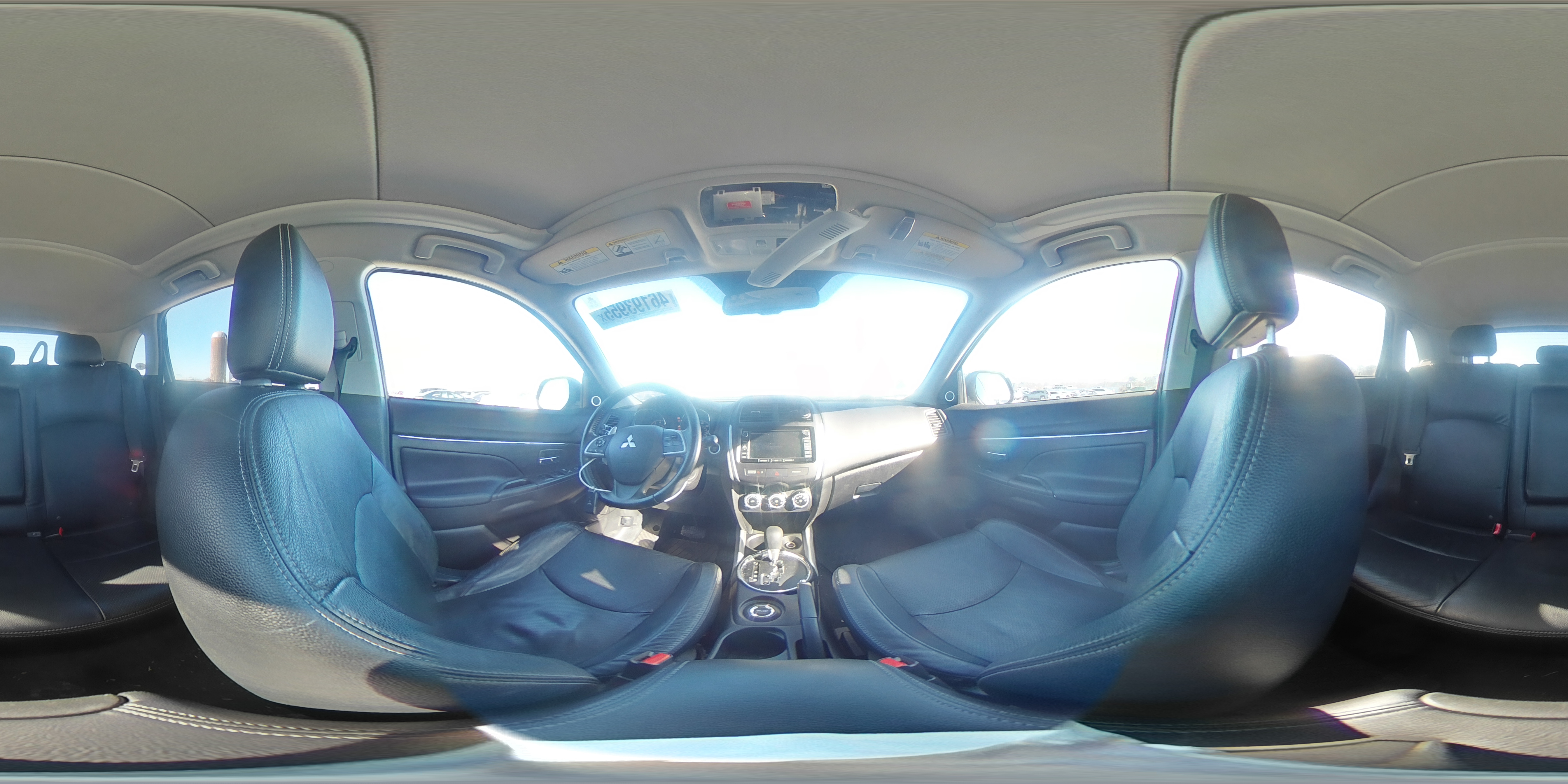 2014 Mitsubishi Outlander - Image 14