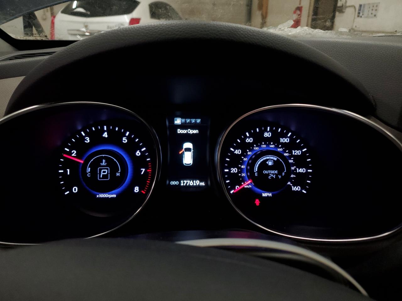 2013 Hyundai Santa Fe - Image 9