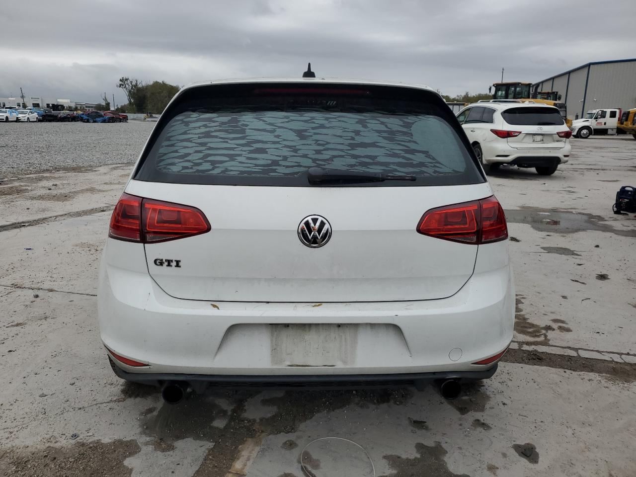 2016 Volkswagen GTI - Image 6