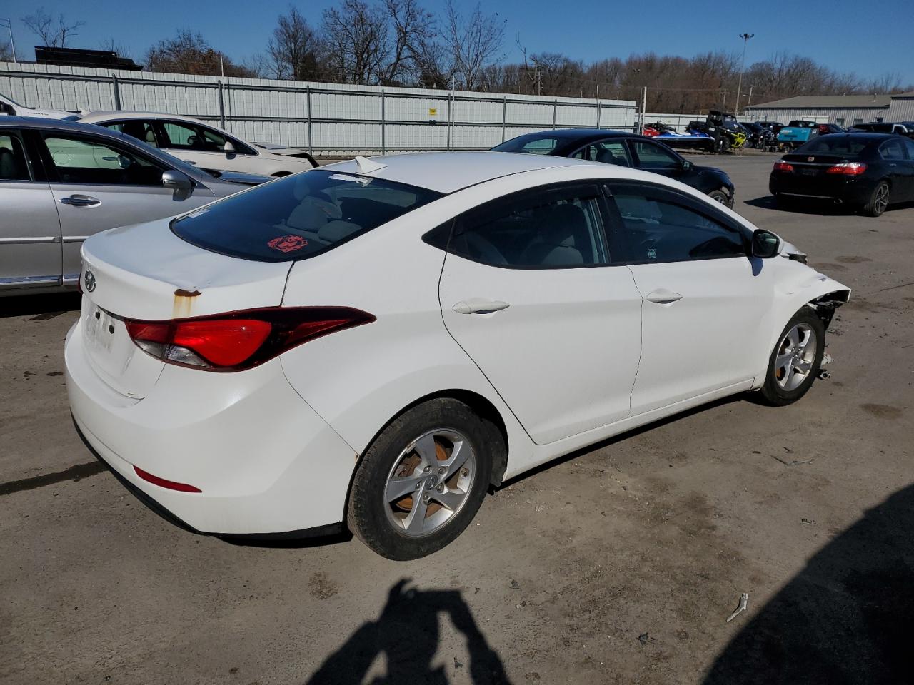 2014 Hyundai Elantra - Image 3