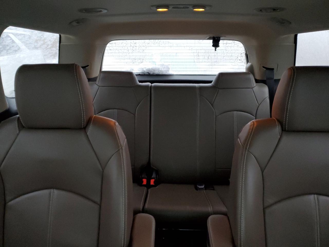 2016 GMC Acadia - Image 10