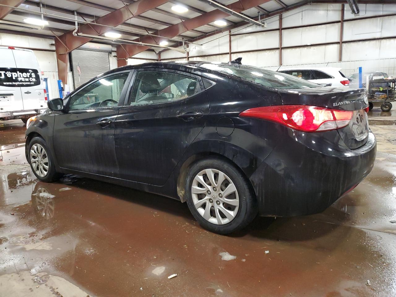 2013 Hyundai Elantra - Image 2