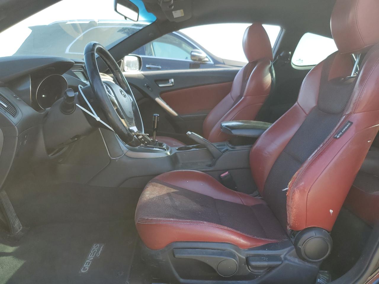 2013 Hyundai Genesis - Image 7