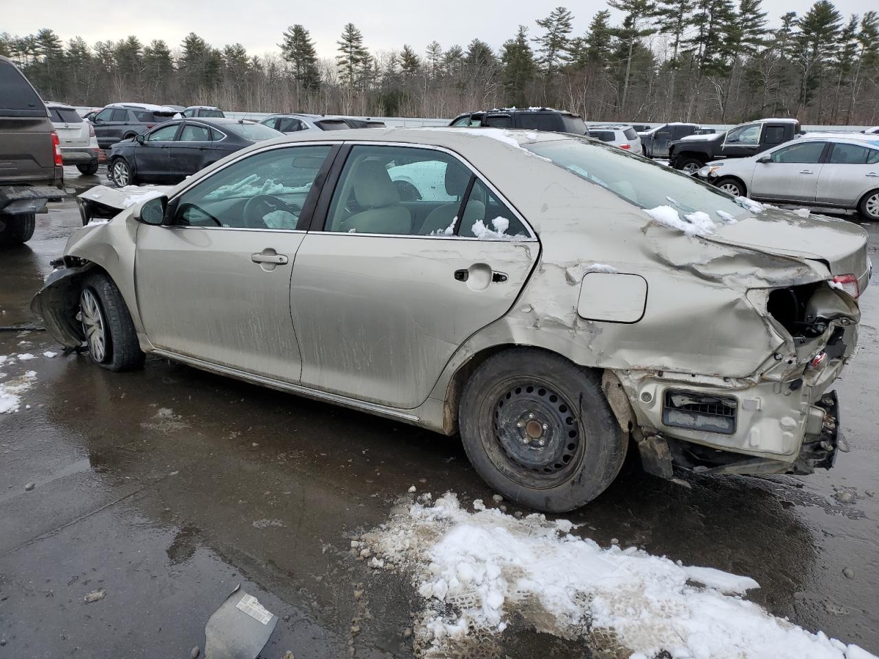 2014 Toyota Camry - Image 2