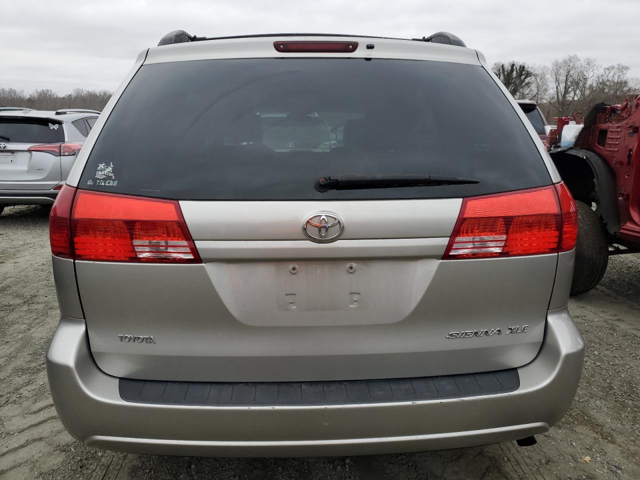 2004 Toyota Sienna - Image 6