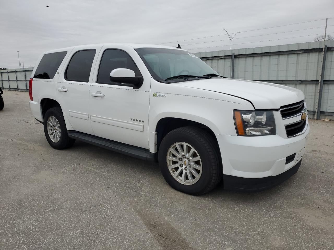 2013 Chevrolet Tahoe - Image 4