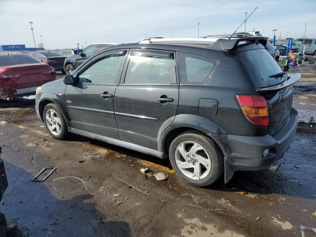 2007 Pontiac Vibe - Image 2