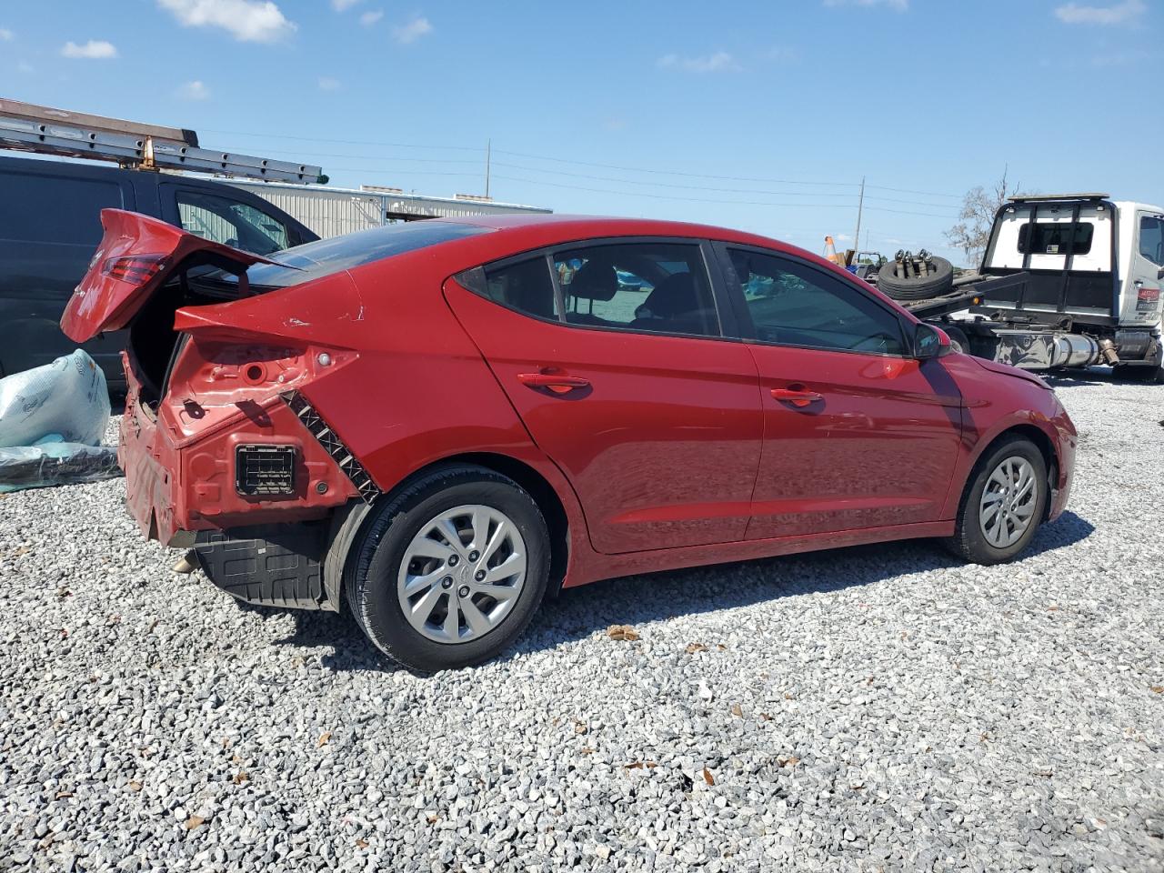 2020 Hyundai Elantra - Image 3