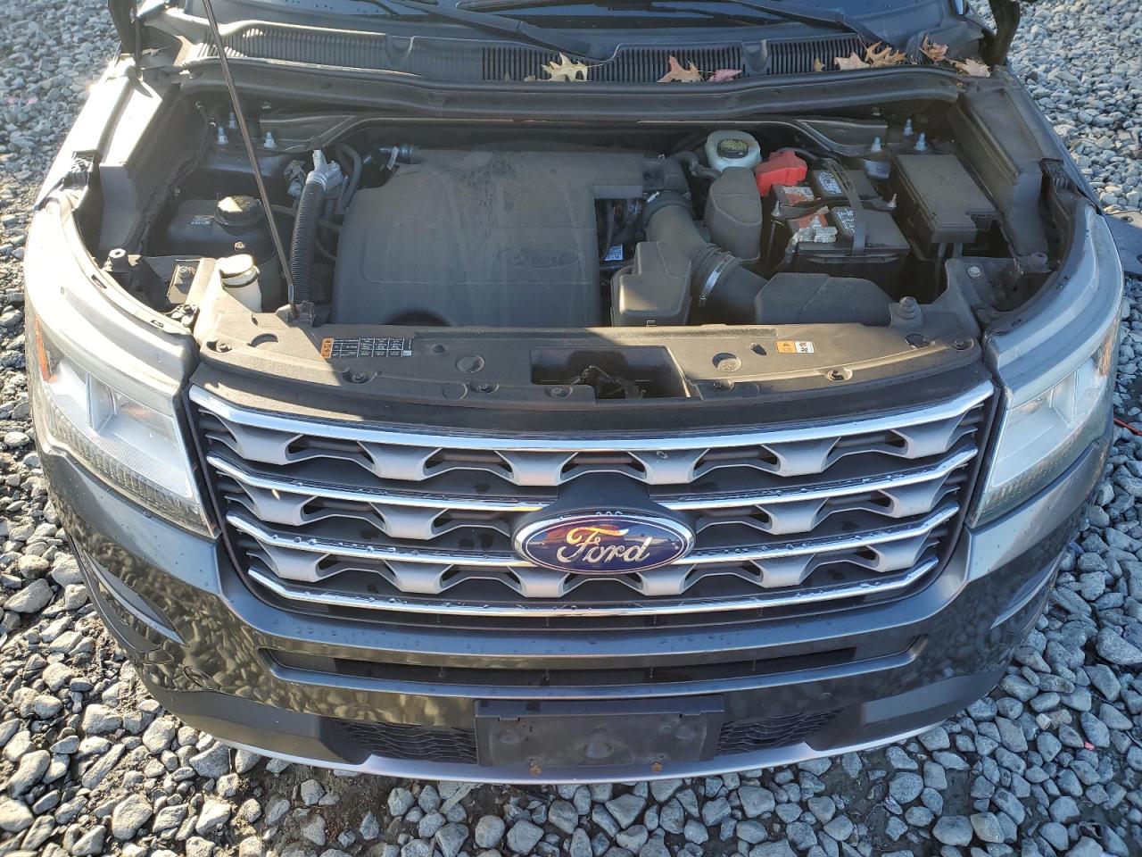 2017 Ford Explorer - Image 13
