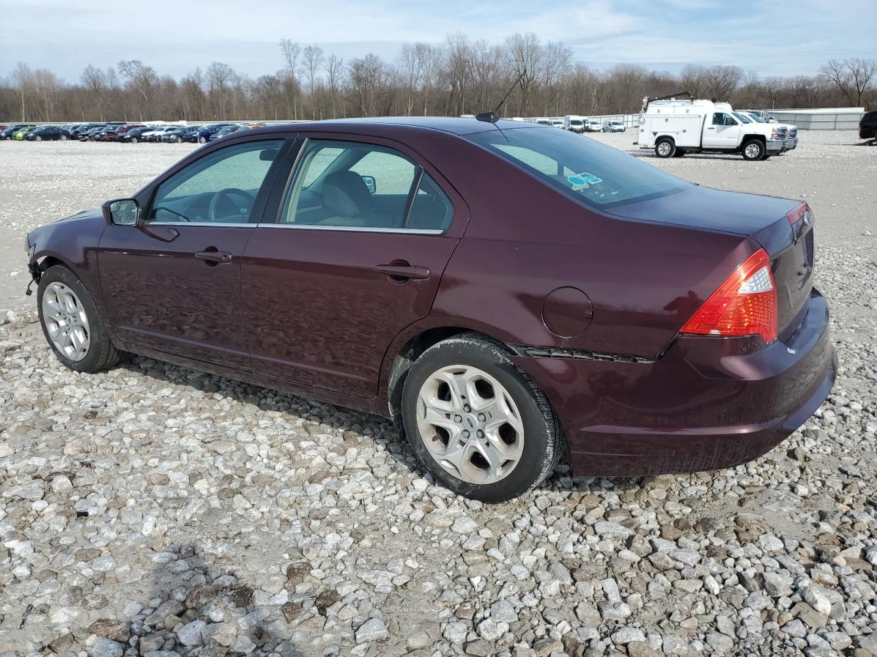 2011 Ford Fusion - Image 2