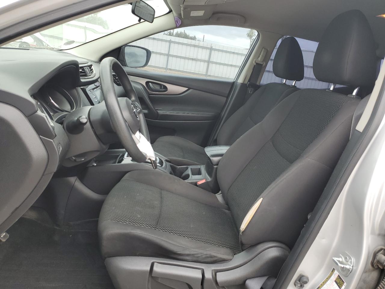 2017 Nissan Rogue - Image 7