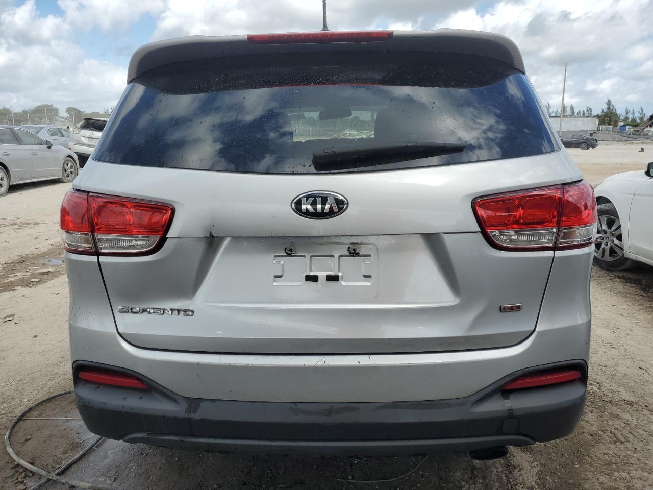 2016 Kia Sorento - Image 6