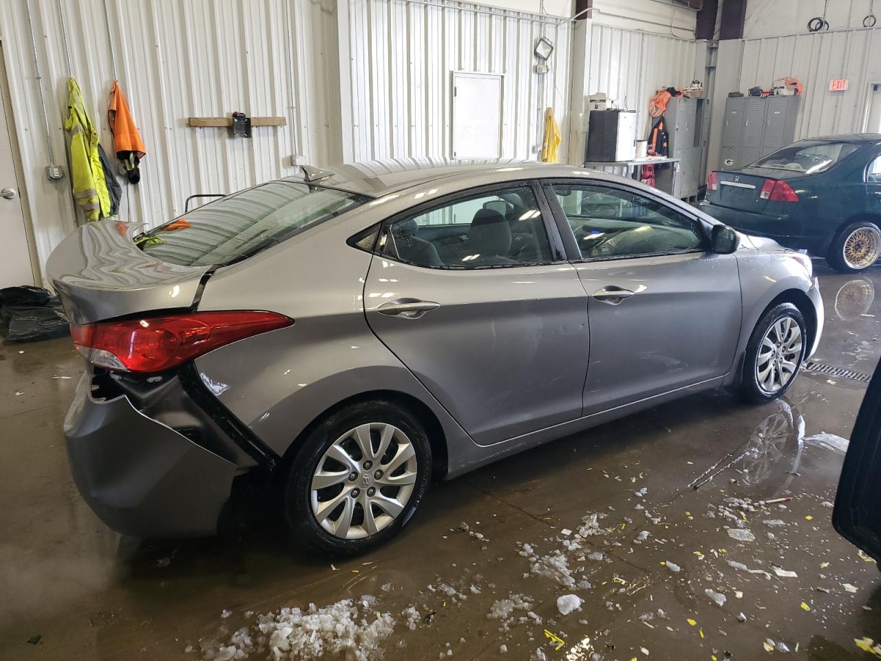 2013 Hyundai Elantra - Image 3
