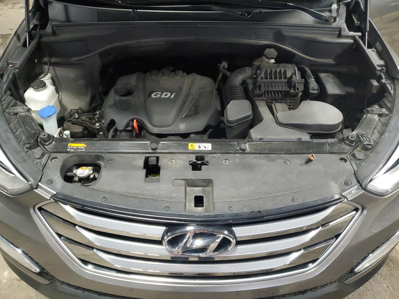 2015 Hyundai Santa Fe - Image 12