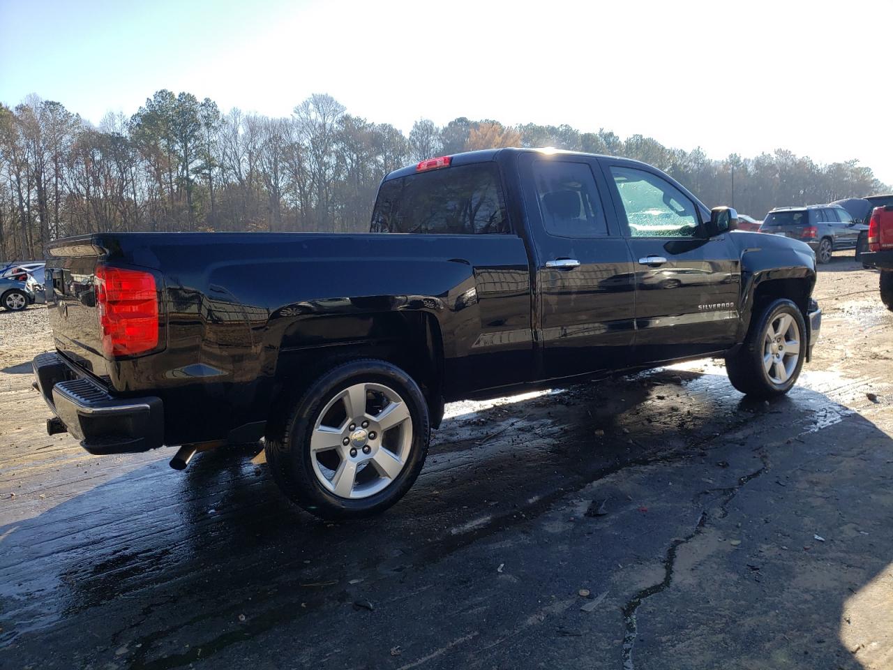 2015 Chevrolet Silverado - Image 3