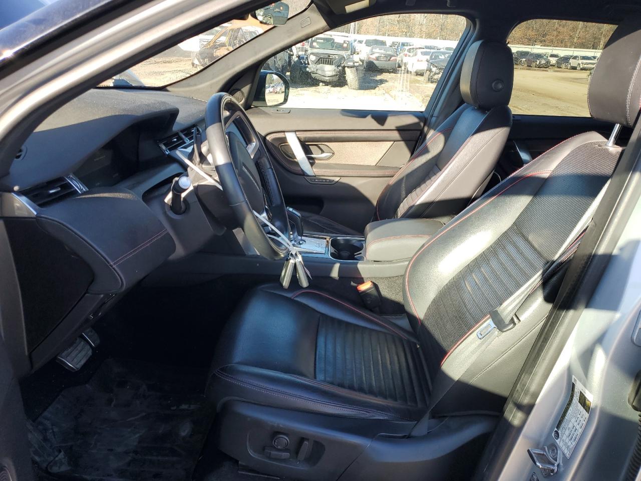 2020 Land Rover Discovery - Image 7
