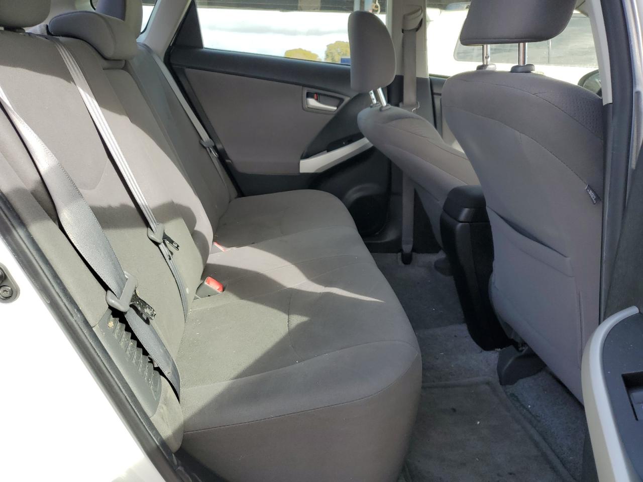 2013 Toyota Prius - Image 10