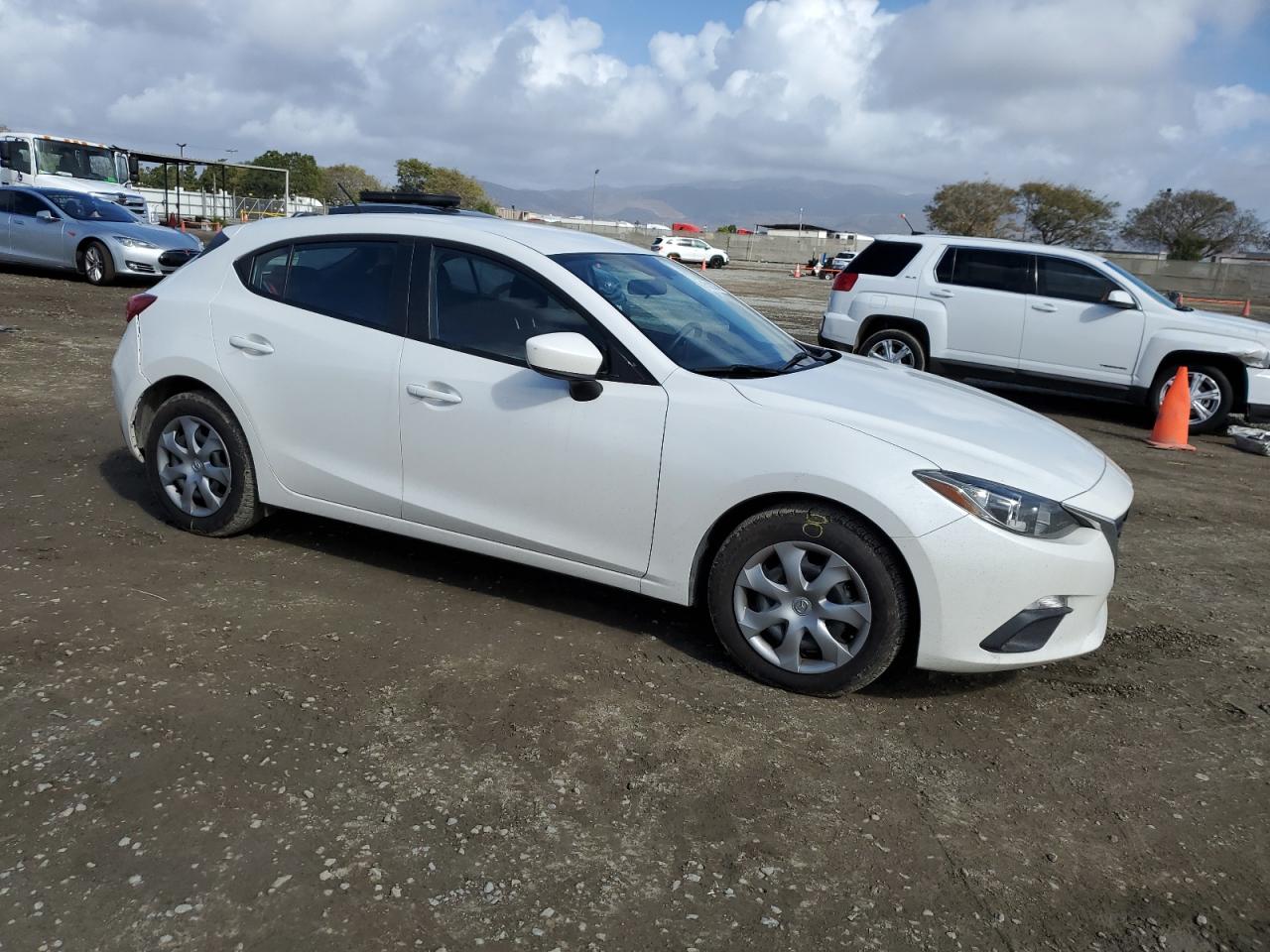 2016 Mazda 3 - Image 4